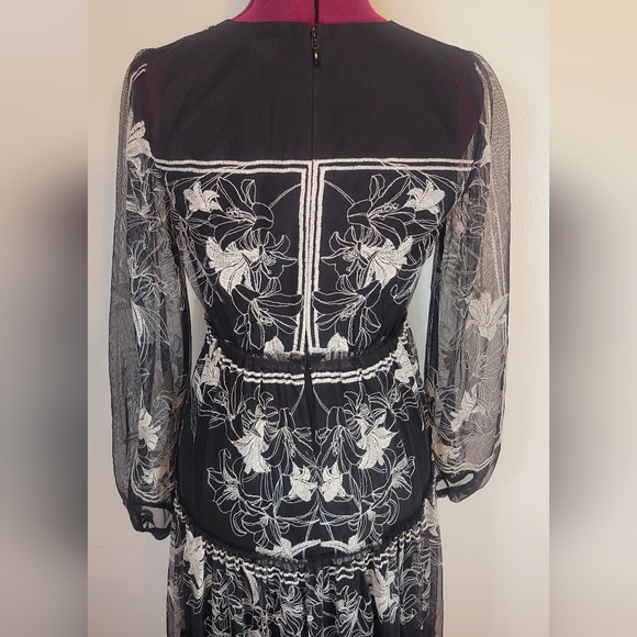 BCBGMAXAZRIA Synthetic Lily Embroidered Floral - Picture 10 of 17